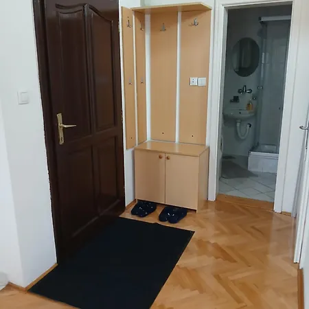 Apartment Vuk *